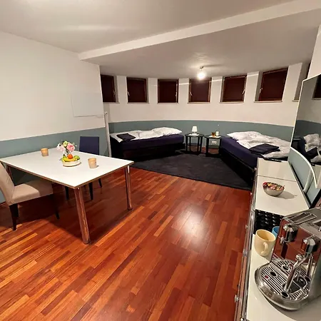Stilvolles Souterrain-studio In Toplage - Naehe Zentrum & U-bahn *