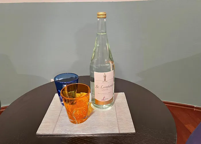 Apartment Exklusives In Neuhausen - Stilvoll Wohnen Nahe Schloss Nymphenburg *